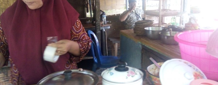 Nasi Inaq Yek, Solusi Sarapan dan Makan Siang Murah di Senggigi