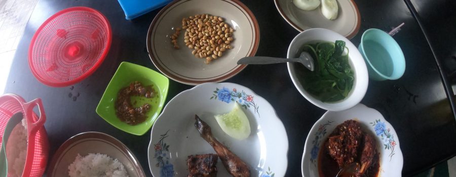 Ayam Rarang, Kuliner Legenda Khas Lombok  yang Bikin Lidah Bergetar