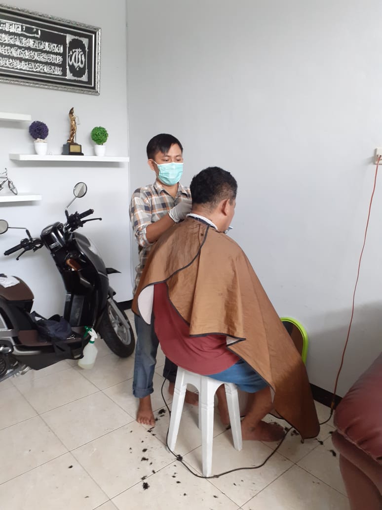 Cukur online di Mataram-Lombok